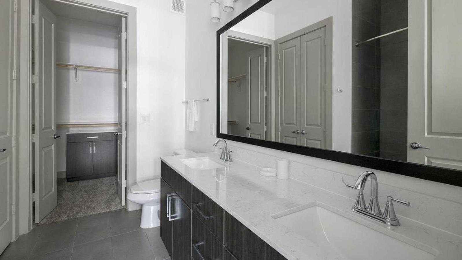 Landing - Modern Apartment With Amazing Amenities Houston Exterior foto